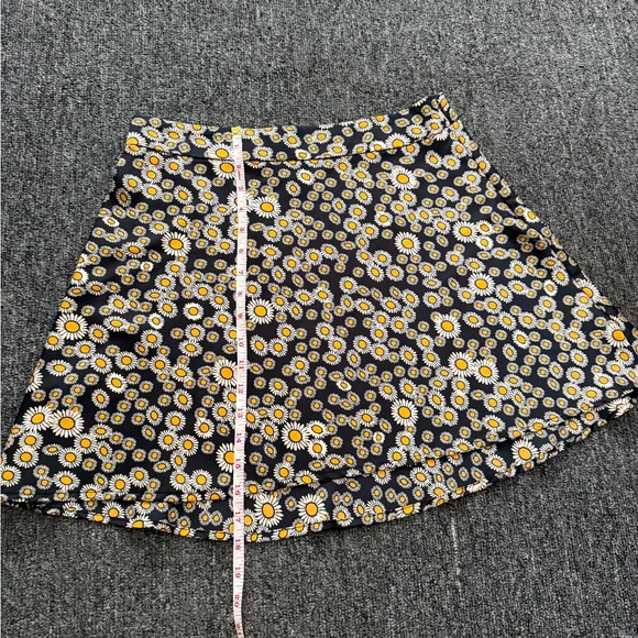 Free People Black Skirt with Yellow Floral Design - Picture 4 of 11